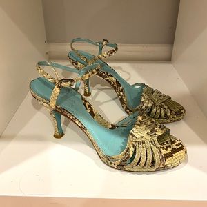 Snakeskin green leather open toe sling back heels